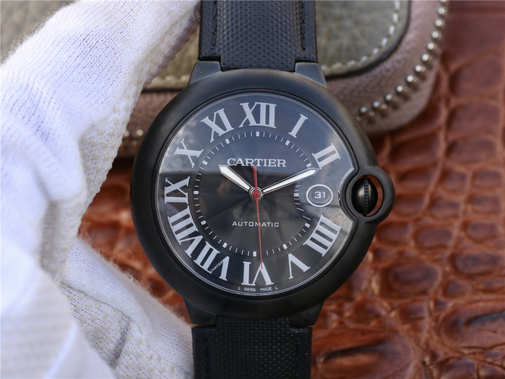 Đồng hồ Cartier Ballon Bleu Carbon WSBB0015 replica có gì đặc biệt?