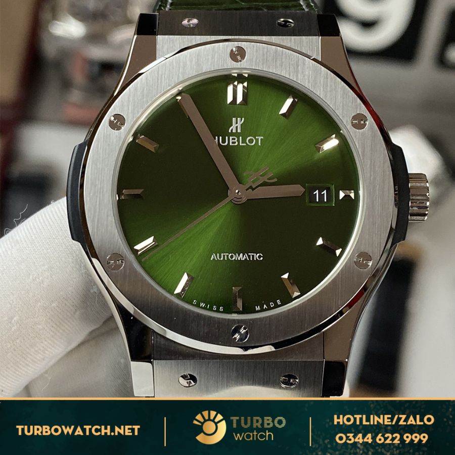 Đồng hồ Hublot Classic Fusion Green Titanium chính hãng đầy sang trọng và thanh lịch 