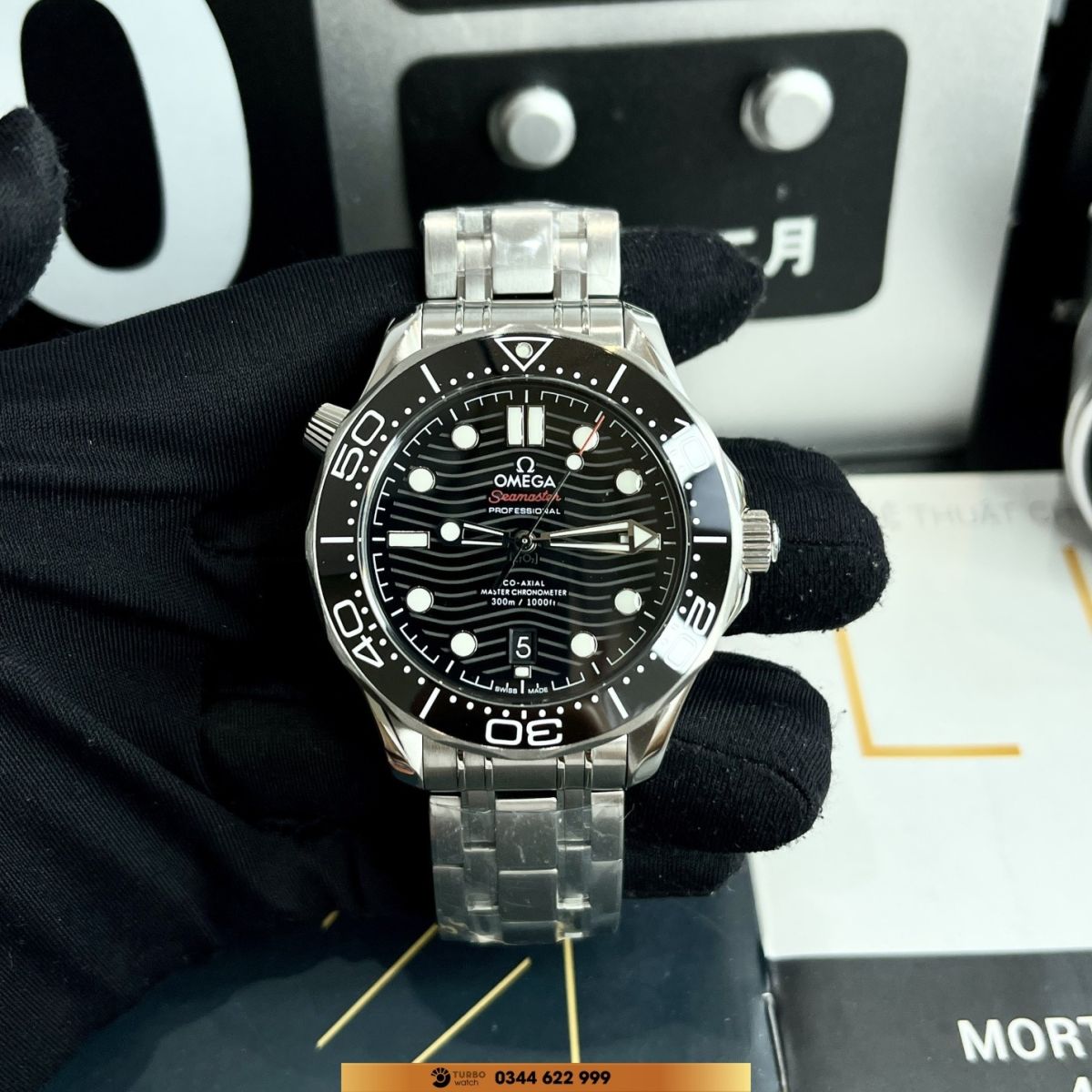 Đồng Hồ Omega Seamaster Super Fake 1:1 là một trong những mẫu đồng hồ được đánh giá cao về độ hoàn thiện trên thị trường